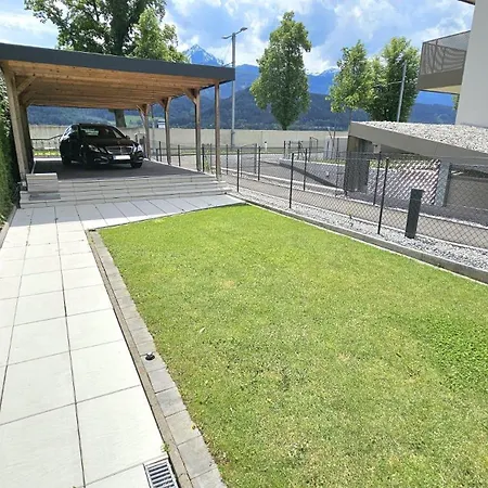 Crogo The Paula * Innsbruck